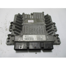 Renault Megane Scenic 1.5 DCI Motor Beyni S126074108B 8200847131 8200680832 SID304
