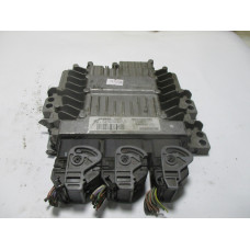 Renault Megane 1.5 DCI Motor Beyni S122326109A 8200565863 8200592611 SID301