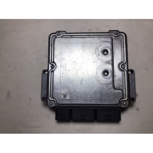 Renault Capture 1.5 DCI Motor Beyni 237102747R 0281019889
