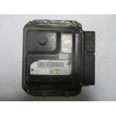 Opel Astra 1.7 Motor Beyni 55577647 MB275800-8884