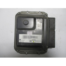 Opel Astra J 1.7 Motor Beyni 55579893 MB275700-1011