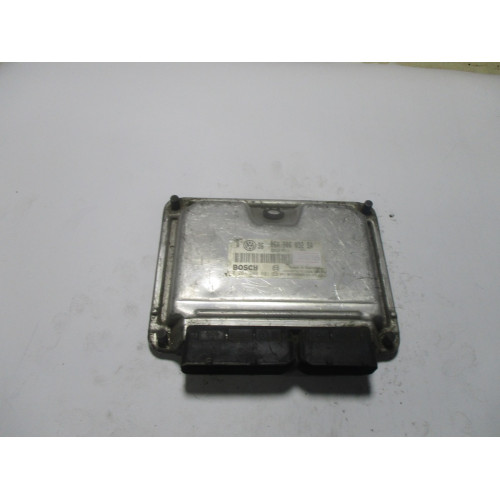 Volkswagen Golf 2.0 Motor Beyni ME7.5  0261208601 06A906032SA