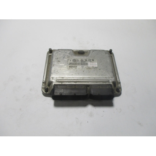 Volkswagen Bora 1.8 Motor Beyni ME7.5  0261206887 06A906032DR