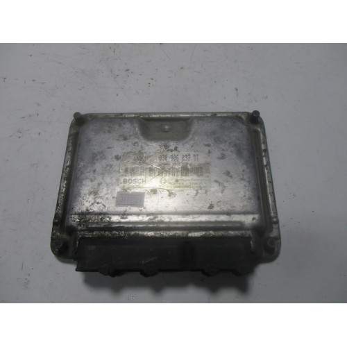 Volkswagen Polo Motor Beyni 030906032DT 0261207593 Me7.5.10
