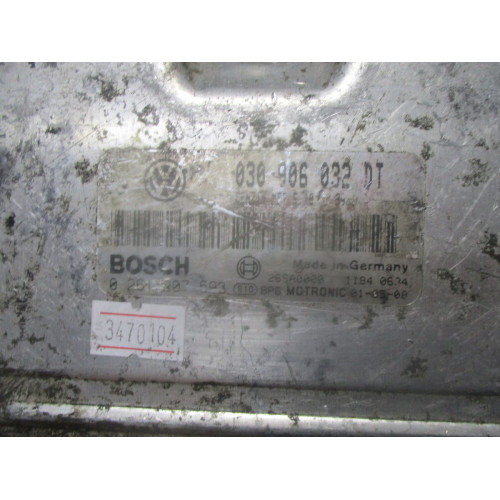 Volkswagen Polo Motor Beyni 030906032DT 0261207593 Me7.5.10