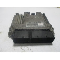 Volkswagen Touran 2.0 Motor Beyni MED9.5.10 0261S02100 06F906056DJ