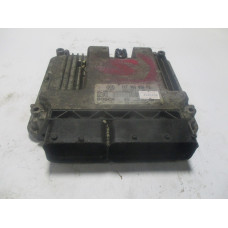 Volkswagen Golf 2.0 Motor Beyni MED9.5.10 0261S02264 06F906056FG
