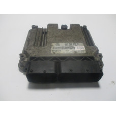 Volkswagen Touran 2.0 Motor Beyni MED9.5.10 0261S02100 06F906056DJ
