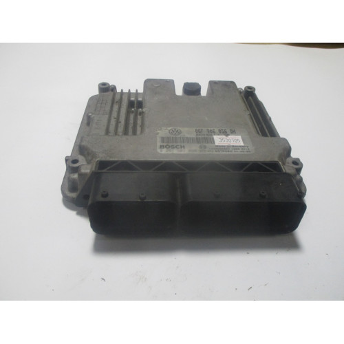 Volkswagen Passat 2.0 Motor Beyni MED9.5.10 0261S02098 06F906056DH