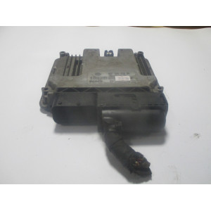 Volkswagen Passat 2.0 Motor Beyni MED9.5.10 0261S02098 06F906056DH
