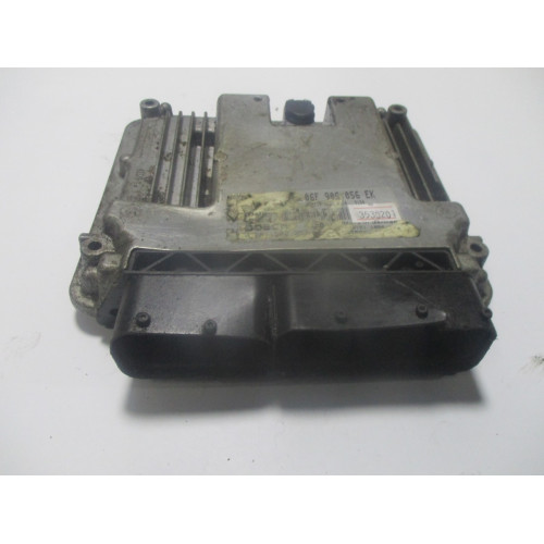 Volkswagen Golf 2.0 Motor Beyni MED9.5.10 0261S02257 06F906056EK
