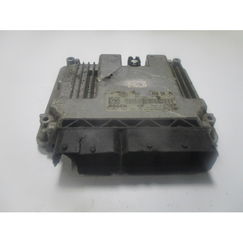 Volkswagen Golf 2.0 Motor Beyni MED9.5.10 0261S02155 06F906056DN