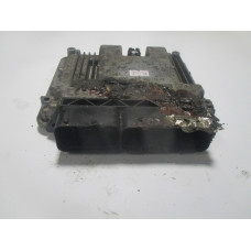 Volkswagen Golf 2.0 Motor Beyni MED9.5.10 0261S02264 06F906056FG