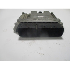 Volkswagen Touran 2.0 Motor Beyni MED9.5.10 0261S02247 06F906056EM