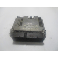 Volkswagen Golf 2.0 Motor Beyni MED9.5.10 0261S02155 06F906056DN