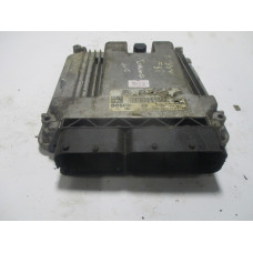 Volkswagen Passat 2.0 Motor Beyni 0261S02112 3C0907115G