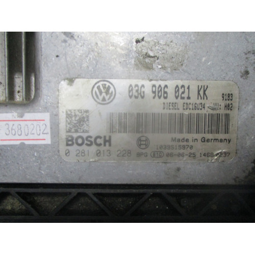 Volkswagen Golf 2.0 Motor Beyni 0281013228 03G906021KK