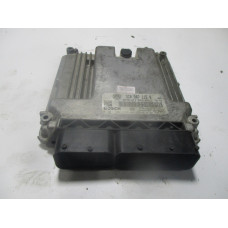 Volkswagen Passat 2.0 Motor Beyni MED9.1 0261S02333 3C0907115Q