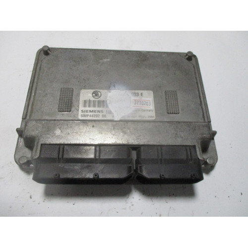 Skoda Fabia 1.4 Motor Beyni 5WP4420208 047906033E