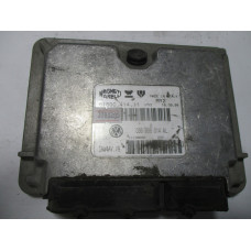 Volkswagen Golf 1.4 Motor Beyni IAW4AV.V9 61600.414.11 036906014AL