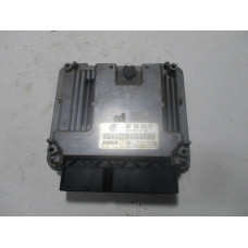 Volkswagen Passat 2.0 Motor Beyni MED9.5.10 0261S02098 06F906056DH