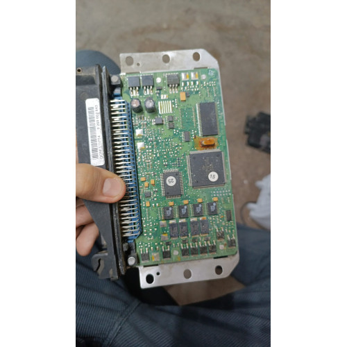 Audi A4 1.8 Motor Beyni 0260002843 8E0927156 Su almış içi 