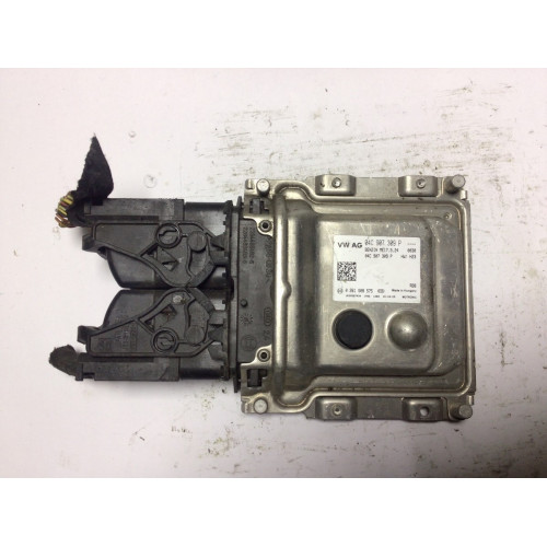 Volkswagen Polo Motor Beyni MEV17.5.24 04C907309P 0261S08575