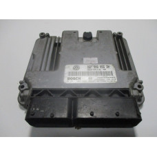 Volkswagen Passat 2.0 Motor Beyni MED9.5.10 0261S02098 06F906056DH