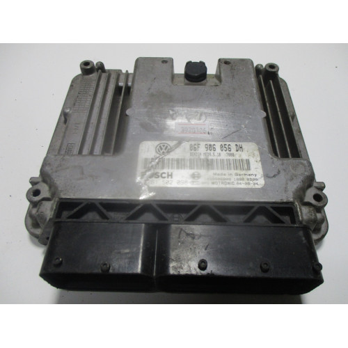Volkswagen Passat 2.0 Motor Beyni MED9.5.10 0261S02098 06F906056DH