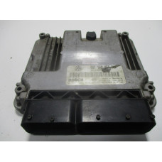 Volkswagen Passat 2.0 Motor Beyni MED9.5.10 0261S02098 06F906056DH