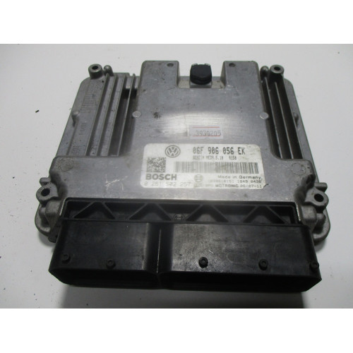 Volkswagen Golf 2.0 Motor Beyni 0261S02257 06F906056EK Med9.5.10 