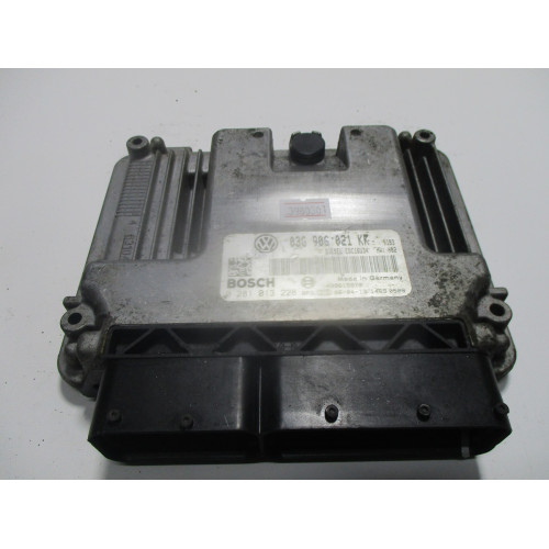 Volkswagen Golf 2.0 Motor Beyni 0281013228 03G906021KK