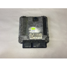 Volkswagen Golf 1.6 Motor Beyni 06A906019AK 5WP437103 AKL Motor Beyni