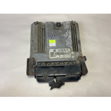 Volkswagen Crafter Transporter 2.5 TDI Motor Beyni 074906032AE 0281013698 EDC16CP