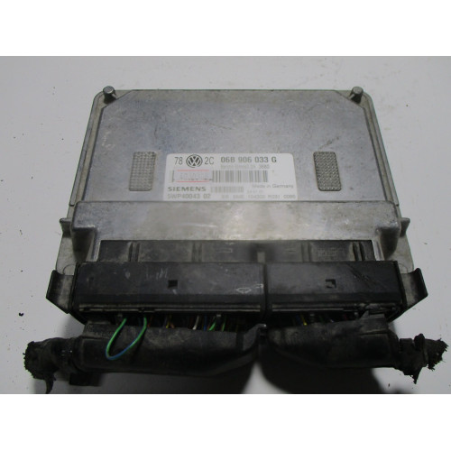 Volkswagen Passat 2.0 Motor Beyni 5WP4004302 06B906033G