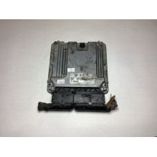 Volkswagen Passat 2.0 Motor Beyni 0281015029 03L907309 EDC17CP14