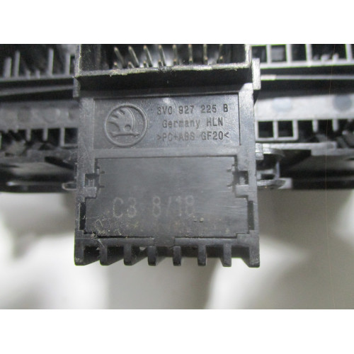 Skoda SüperB Fren Düğmesi 3V0927225B