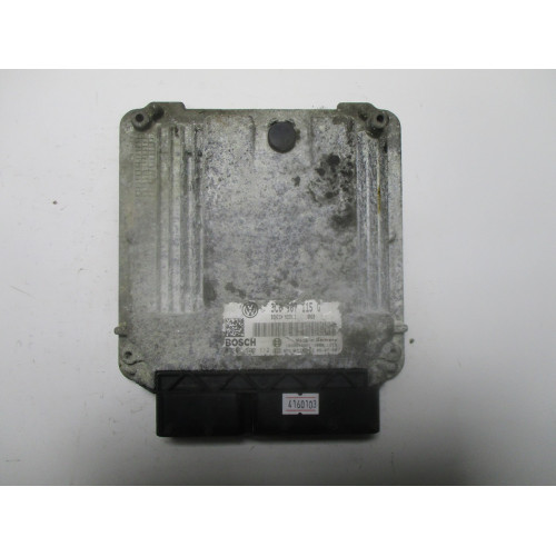 Volkswagen Passat Motor Beyni 3C0907115G 0261S02112 MED9.1