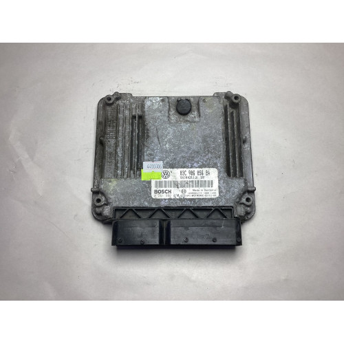 Volkswagen Golf 1.6 FSİ Motor Beyni 03C906056BA 0261S02070 MED9.5.10