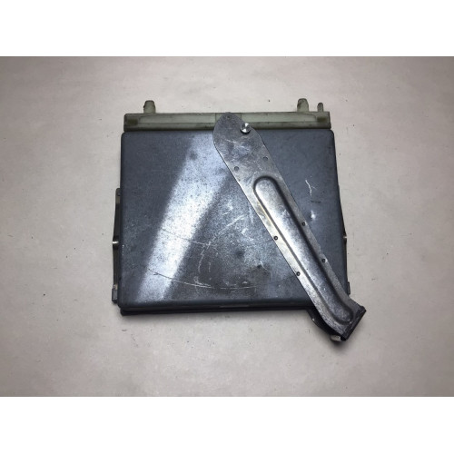 Volvo V70 S70 2.5 Motor Beyni 0281001802 17480268