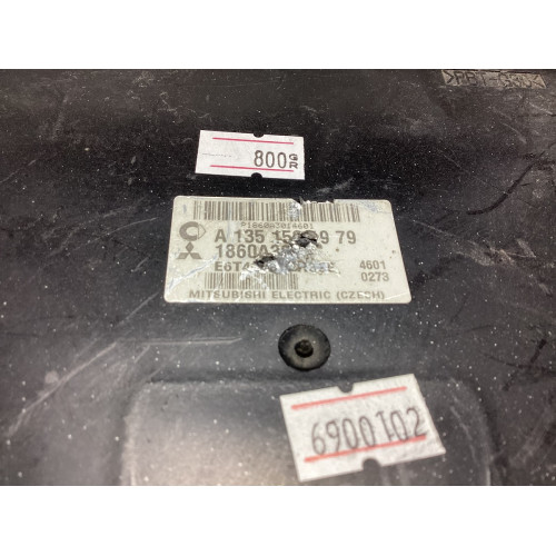 Mitsubishi Colt Motor Beyni A1351501979 1860A301