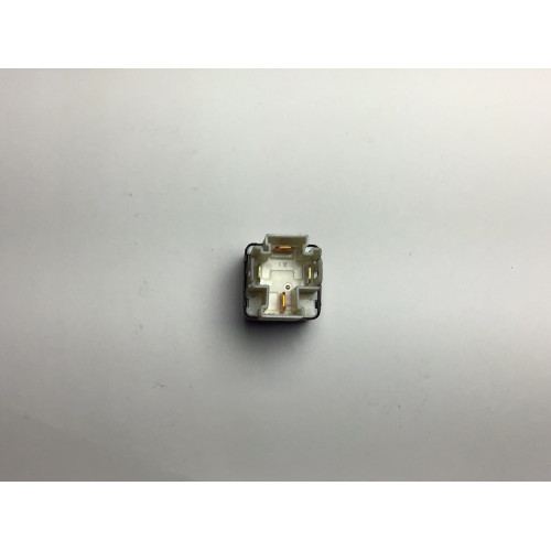 Mitsubishi Toyota Güç Rölesi MB629080 156700-0110