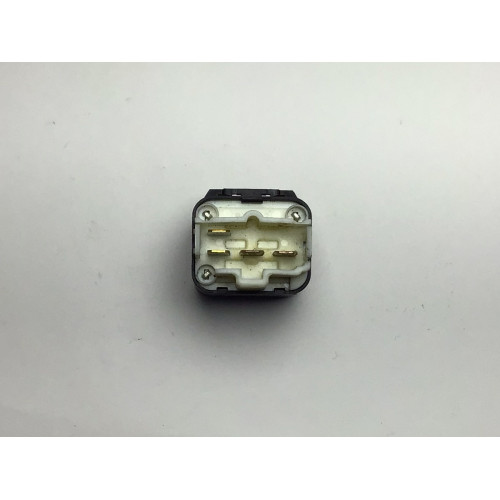 Lexus Toyota Rölesi 056800-1140 B69F
