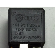 Volkswagen Audi Seat Skoda Çok Amaçlı Röle 141951253B V23134-B52-X227