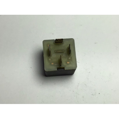 Volkswagen Audi Seat Skoda Çok Amaçlı Röle 141951253B