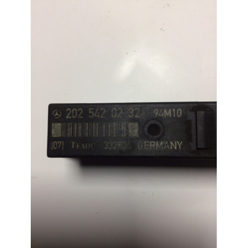 Mercedes Benz C class Lamba Kontrol Ünitesi 2025420232 332824 
