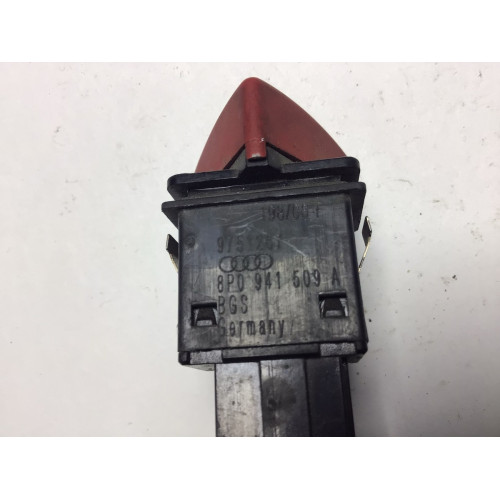 Audi A3 Dörtlü Flaşör Düğmesi 8P0941509A
