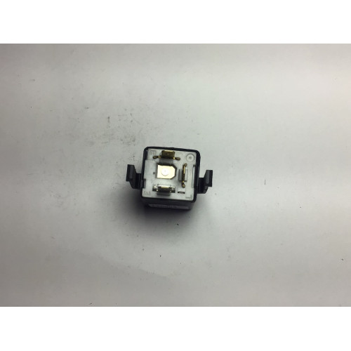 Mitsubishi Pajero Flaşör Rölesi MR252921