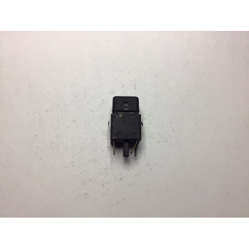 Opel Astra F Corsa B Vectra A Arka Sis Farı Düğmesi 90228201