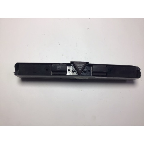 Opel Astra H Zafira B Dörtlü Flaşör Düğmesi 13100105 03758075